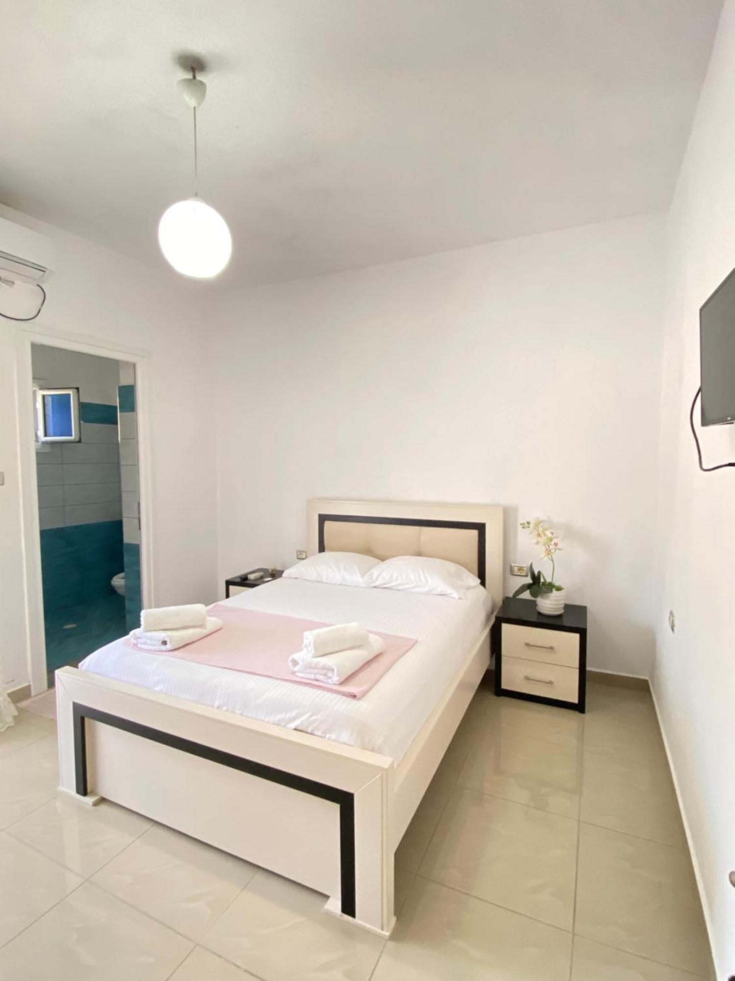 Ksamil Guest House Dea Екстериор снимка